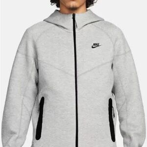 Nike Men's Light Gray Performance Jacket